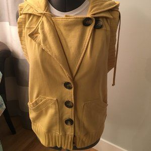 Mike & Chris button up lined yellow hooded vest  M